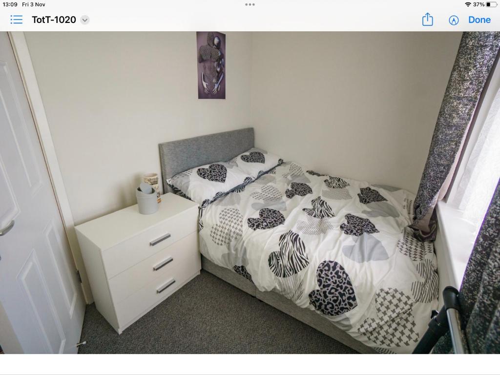 Warm and cosy 4 bedroom home in Athea village photo 3