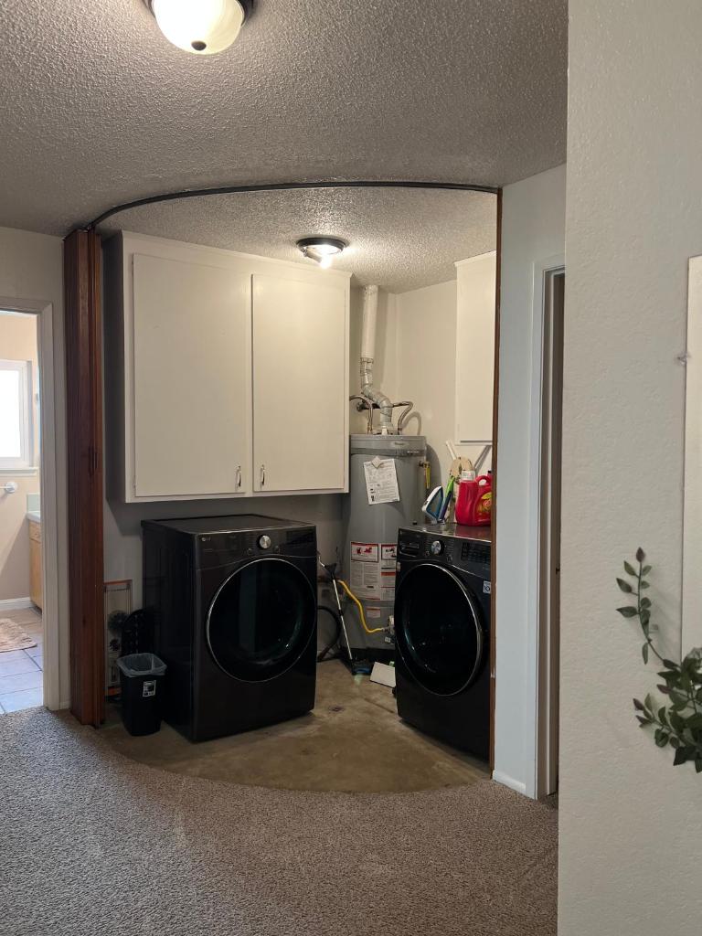 Redding 3 Bedroom with a Pool photo 4