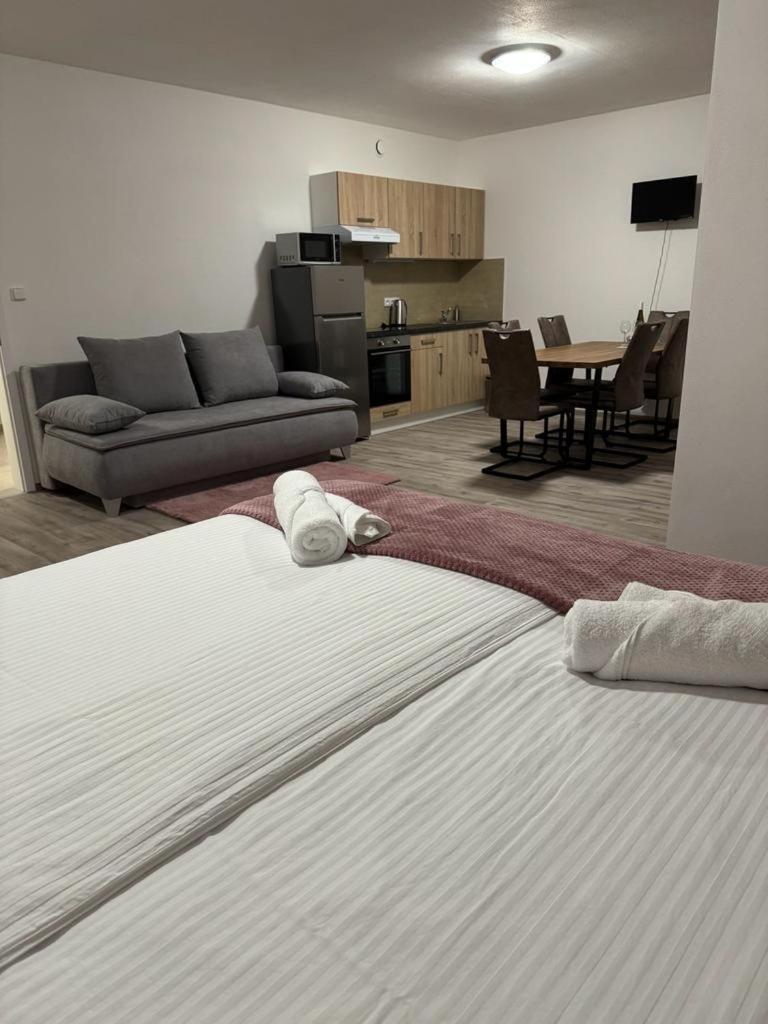 Sky Apartments 510 photo 1