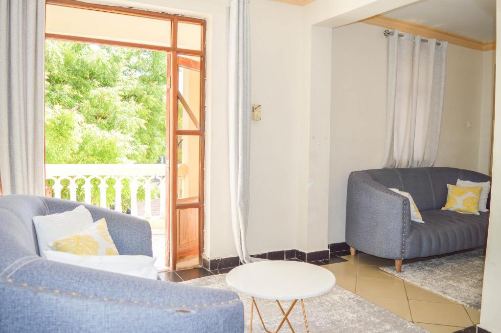 Roma Stays - Cozy Two Bedroom Apartment with Swimming Pool near Georgia Luxury Apartments photo 1