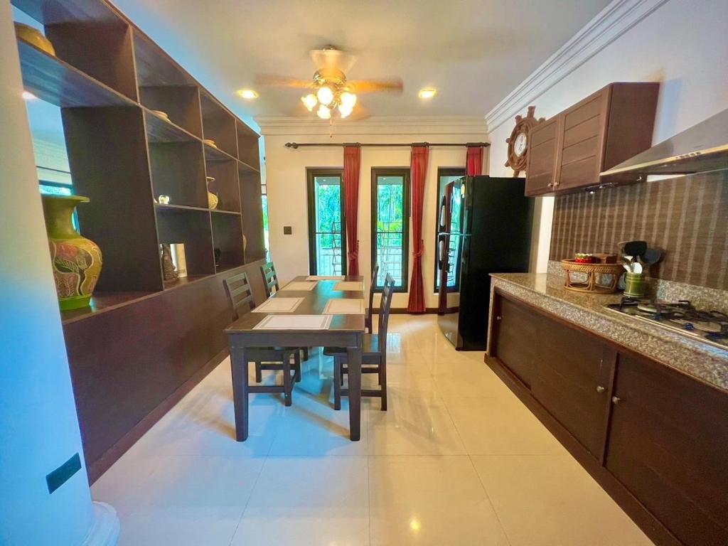 Grand Villa Khaolak photo 1