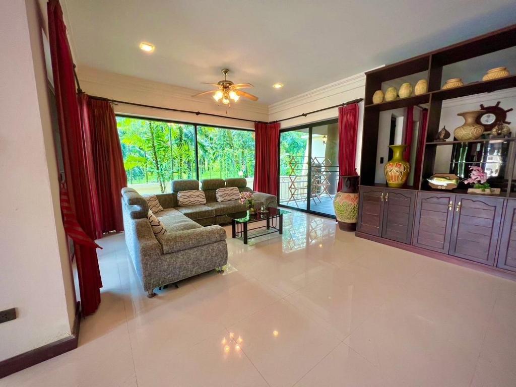Grand Villa Khaolak photo 2