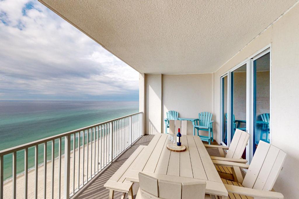 Ocean Reef 1301 photo 1