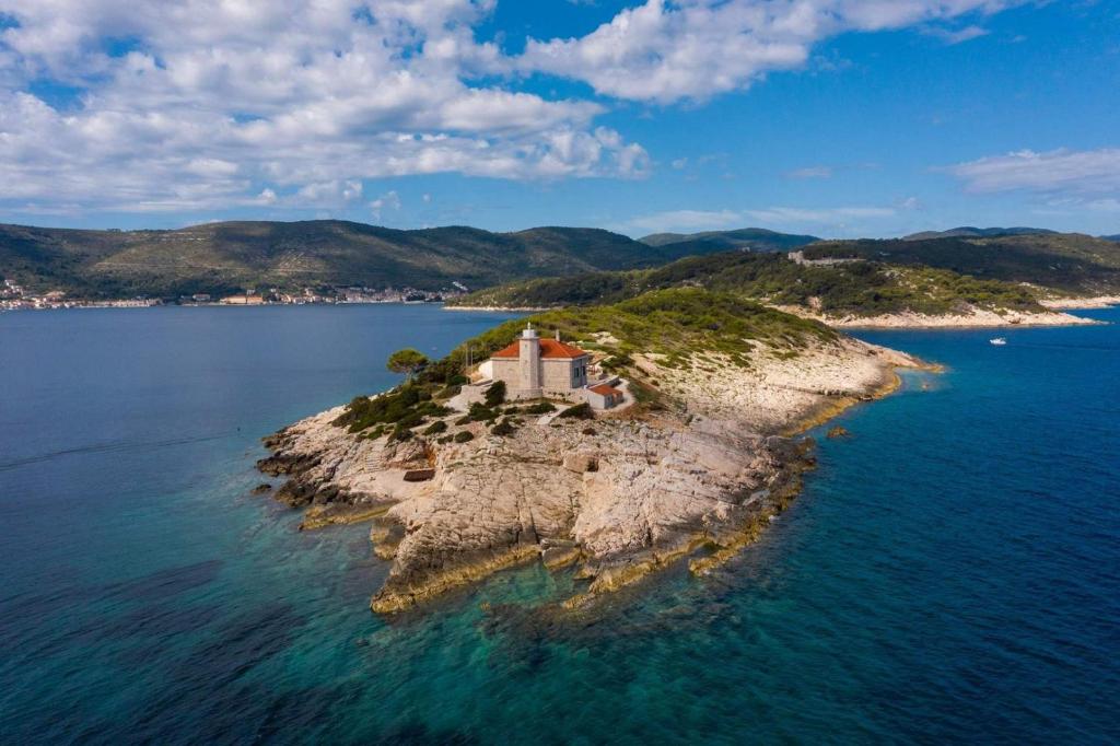 Luxury seafront Villa Lighthouse Ligero on Host island - Vis island photo 2