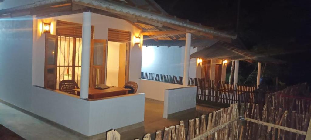 Hriketiya White Villa photo 1