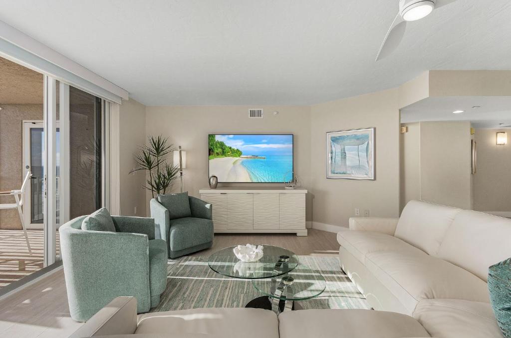 50 Shades of White - Gullwing #805 - 6620 Estero Blvd condo photo 4