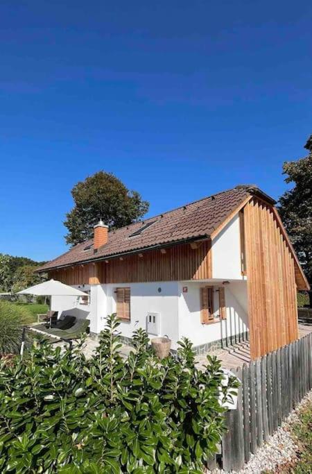 House-tanjevica