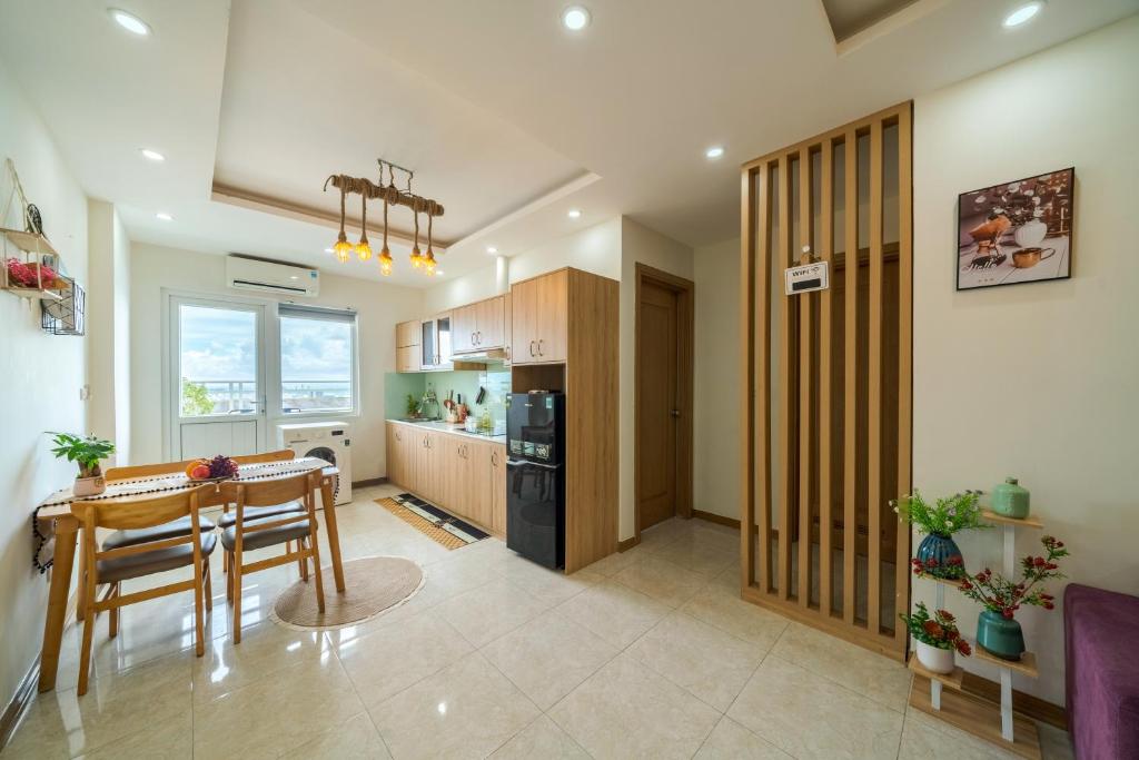 Dragon Bridge view, 2BR,Apartment-nearby My Khe beach 100met