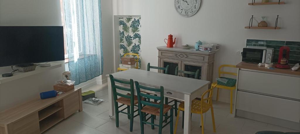 Grand T3 calme et lumineux 4-6 personnes photo 1