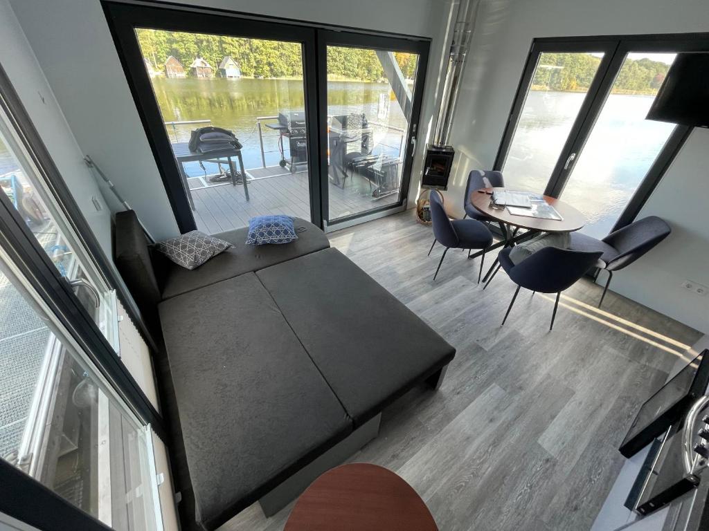 Hausboot MonaLisa vonAnker 1st Class Werftbau photo 4