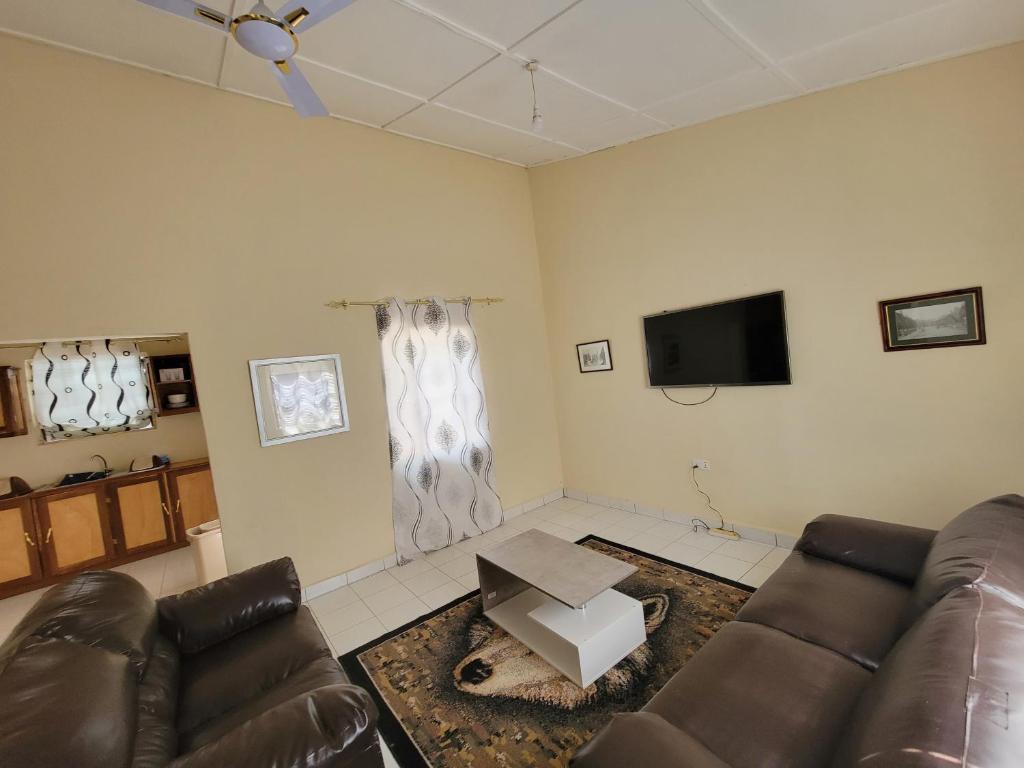 Nicely Furnished Comfortable Holiday Apartment Home at Yarambamba Estate photo 1