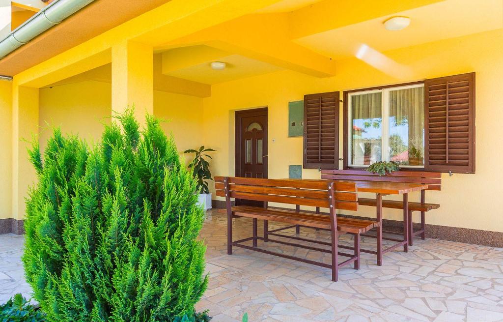 Sonniges Ferienhaus inmitten grüner Natur photo 3