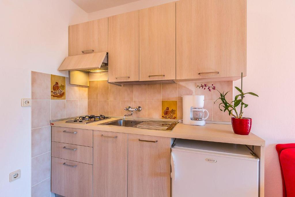 Schöne Ferienwohnung nur 300 Meter bis zum Strand mit Küche, Bad, Klima, Parkplatz photo 3