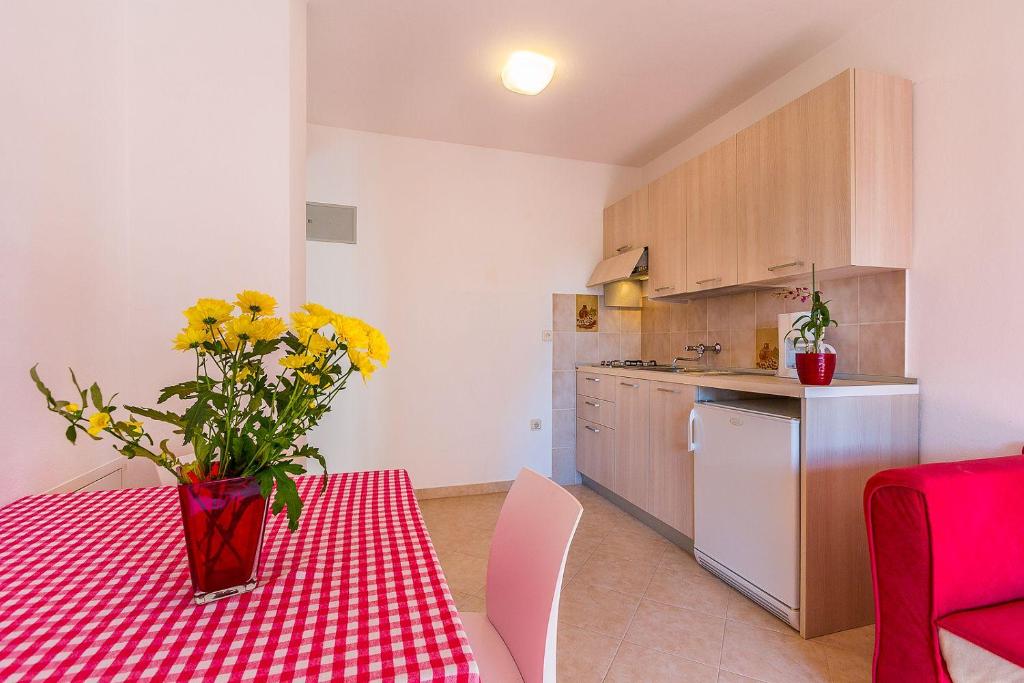 Schöne Ferienwohnung nur 300 Meter bis zum Strand mit Küche, Bad, Klima, Parkplatz photo 4