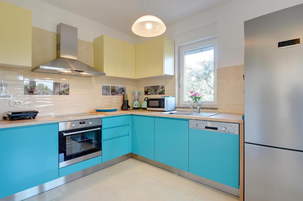 Komfortables Ferienhaus mit Klima, WLAN, Grill und Parkplatz photo 1