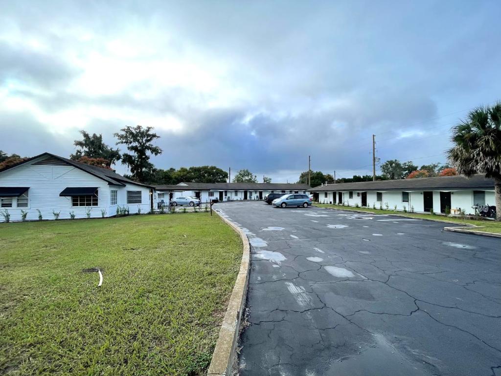 Deland Motel photo 4