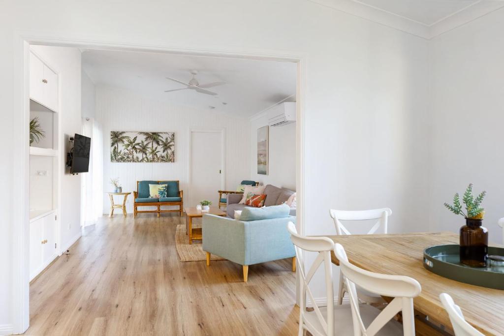 Golden Sands Pet Friendly 2 Mins Walk to Beach photo 4