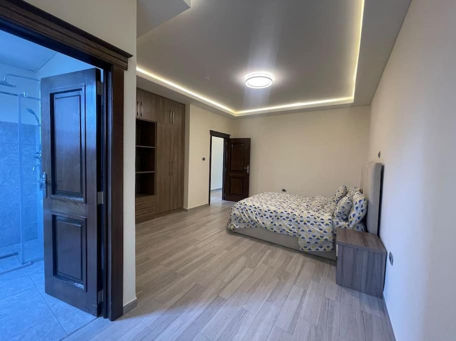Modern living photo 3