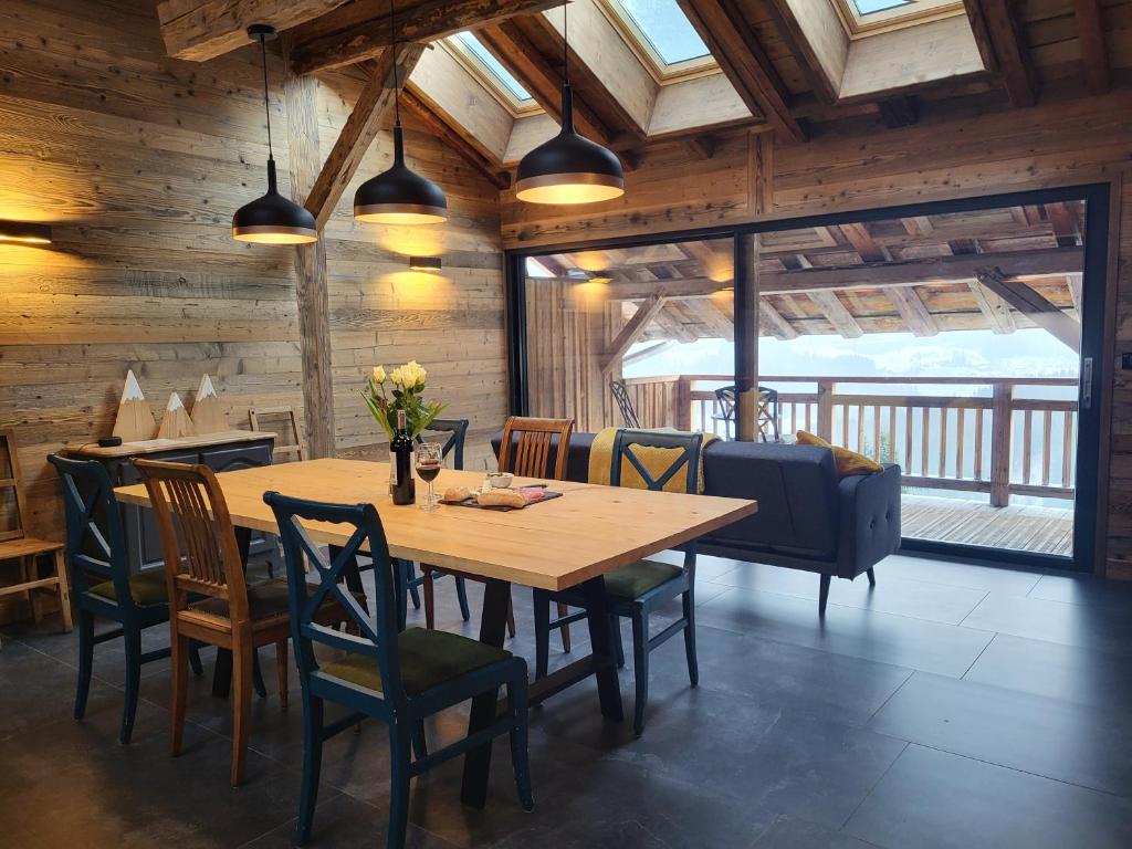 The Loft - unique apartment, NR MORZINE photo 2