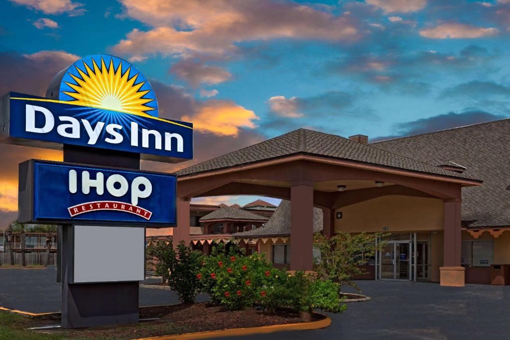Days Inn by Wyndham St Augustine I-95-Outlet Mall photo 2