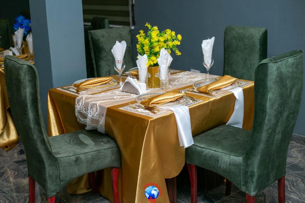 JEVENOM HOTEL photo 2