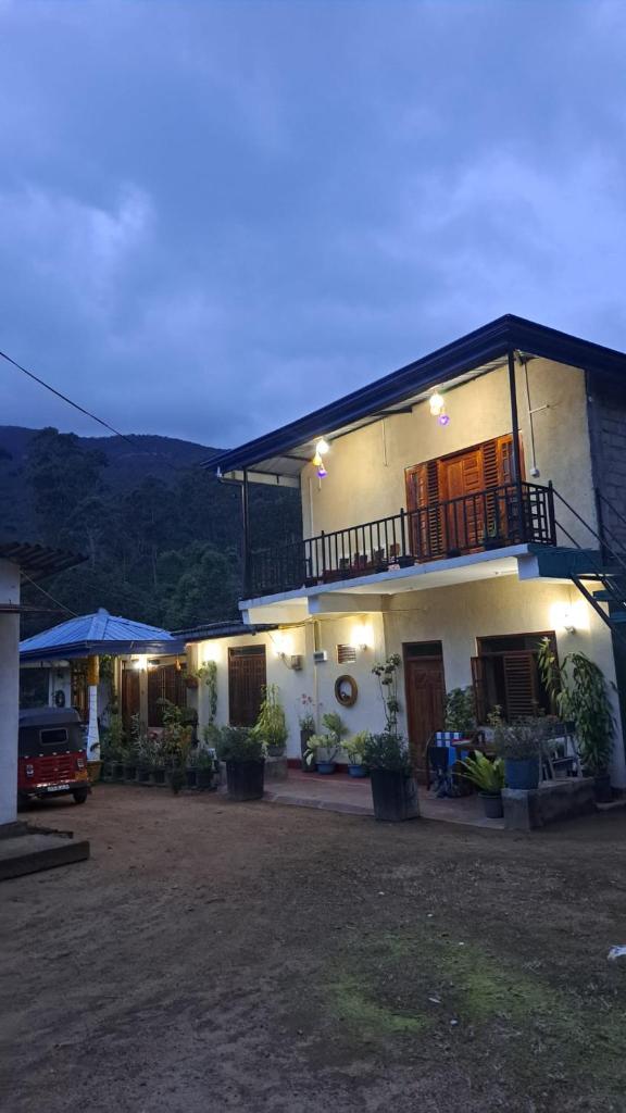 Vegetable Garden House photo 4