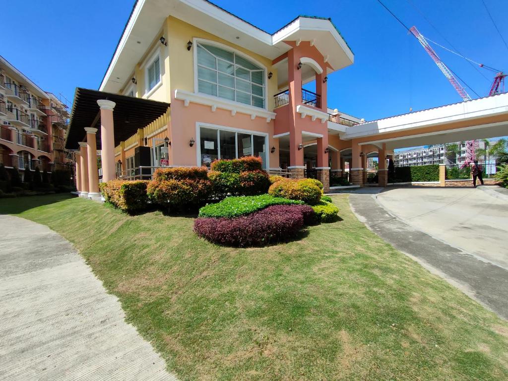 Emotera Place @ Arezzo Place Davao, Davao City