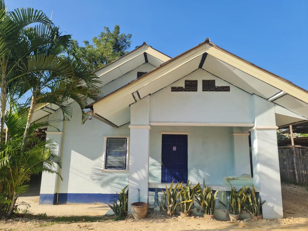 Huean Fha Kram เฮือนฟ้าคราม โฮมสเตย์เชียงราย