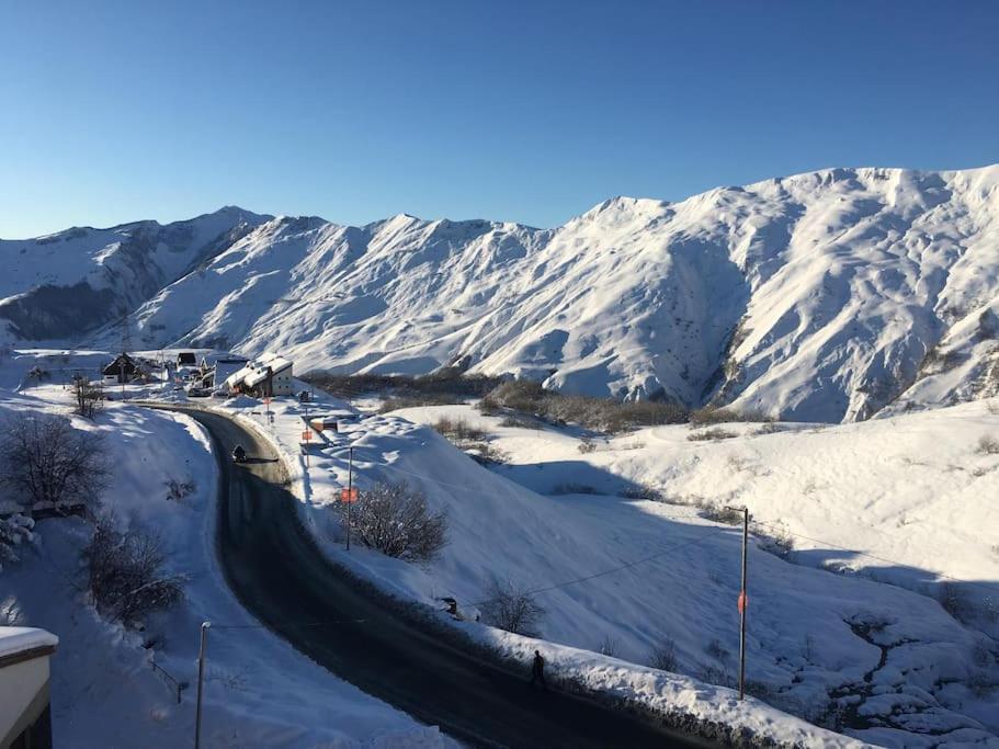Amazing flat in Gudauri, 5 minutes walk to slopes! photo 1