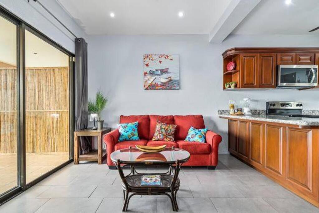 Magical 1 Bedroom Condo with Ocean View & Pool photo 3