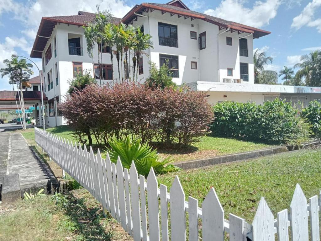 HARVARD SUASANA HOTEL