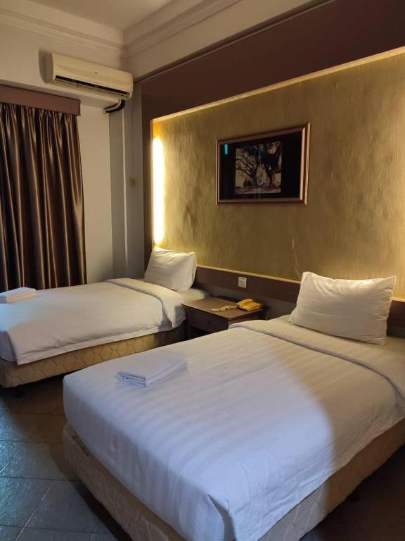 HARVARD SUASANA HOTEL photo 2