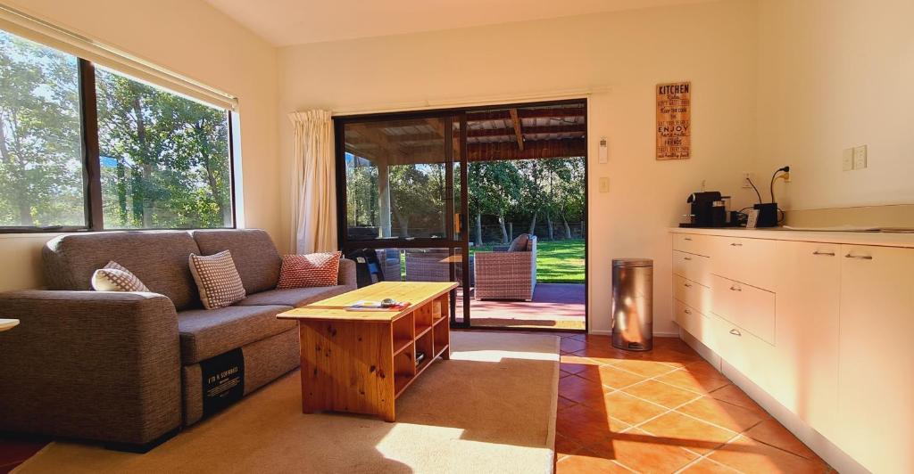 Lakeside Retreat photo 3