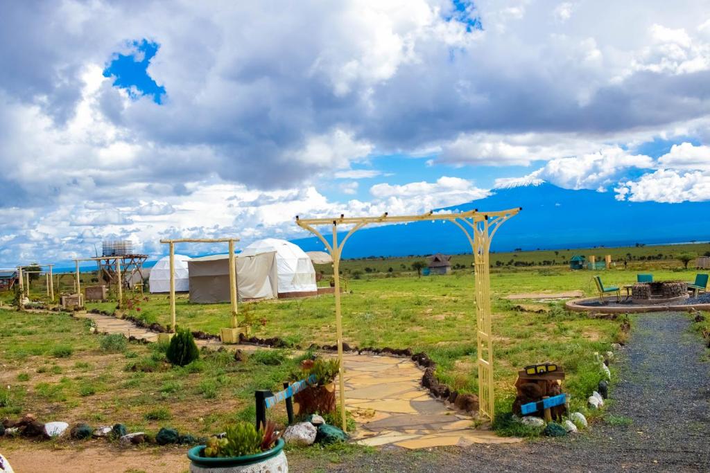 Amanya Zebra 1-Bed Wigwam in Amboseli photo 3