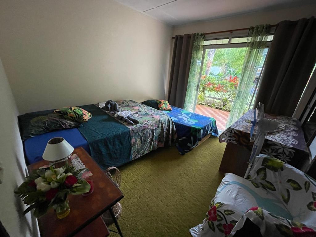 Room LE BASSIN photo 2