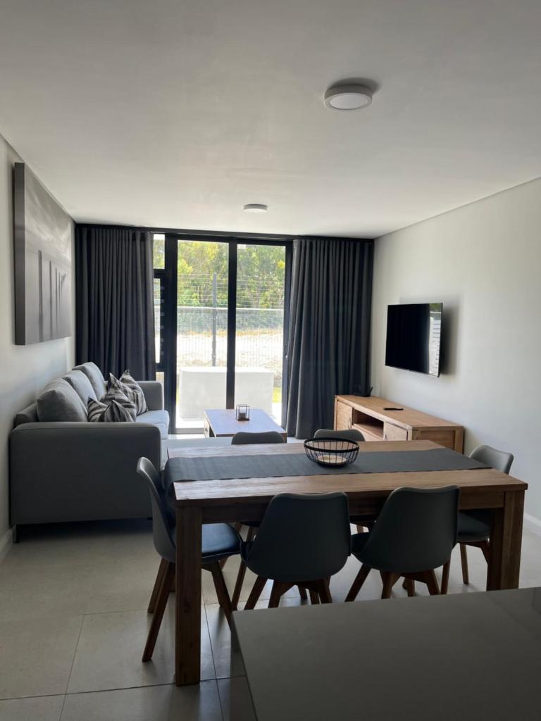 Flat 2 Block 15 Bellamare photo 1