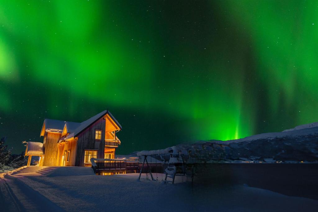Villa Nestun - secluded oasis near Tromsø city photo 2