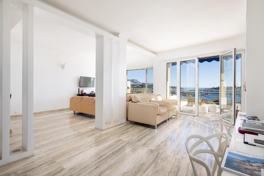 Luxury Top Floor Sea View Apartment in Villefranche sur Mer photo 2