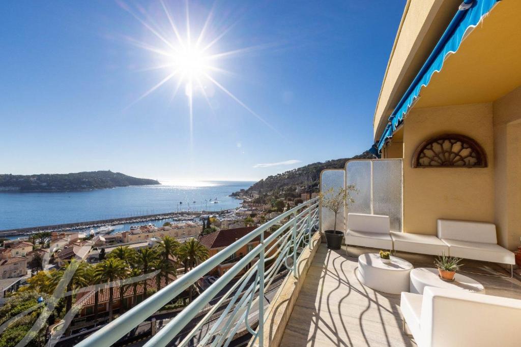 Luxury Top Floor Sea View Apartment in Villefranche sur Mer photo 4