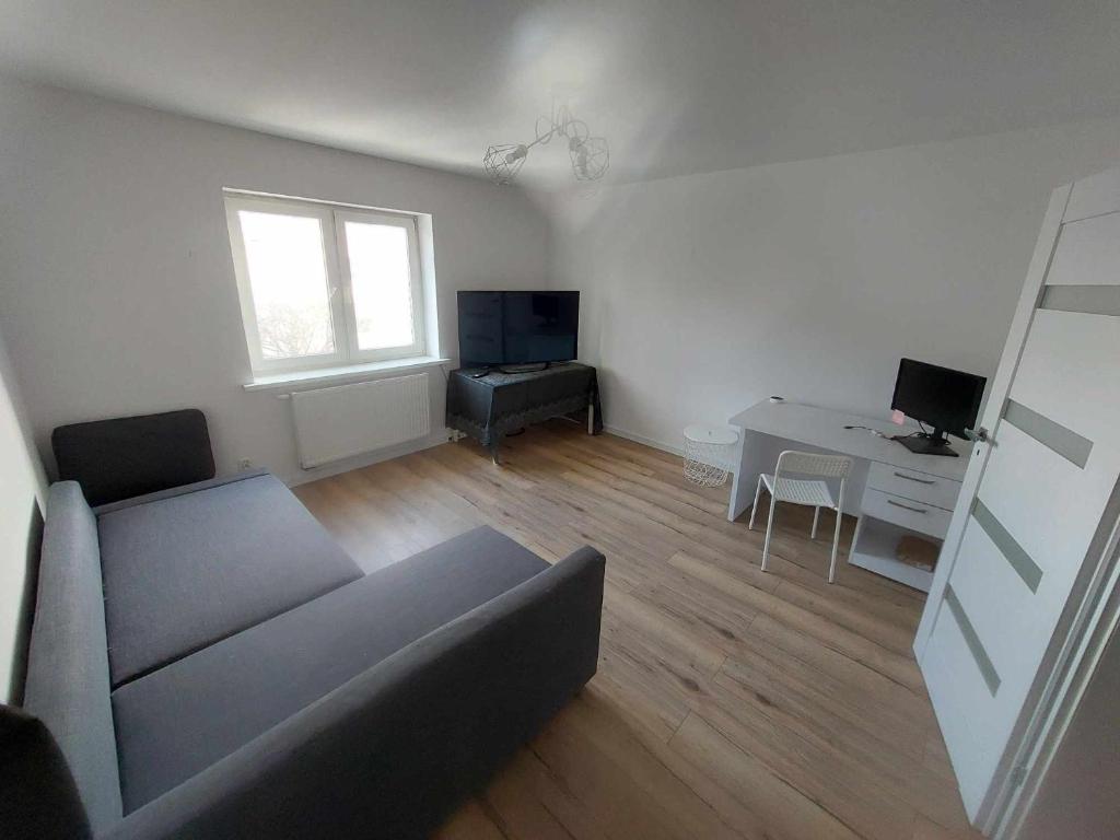 2 bedroom cozy apartment photo 3