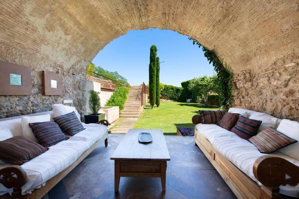 Exclusive & Charming Stone House photo 3