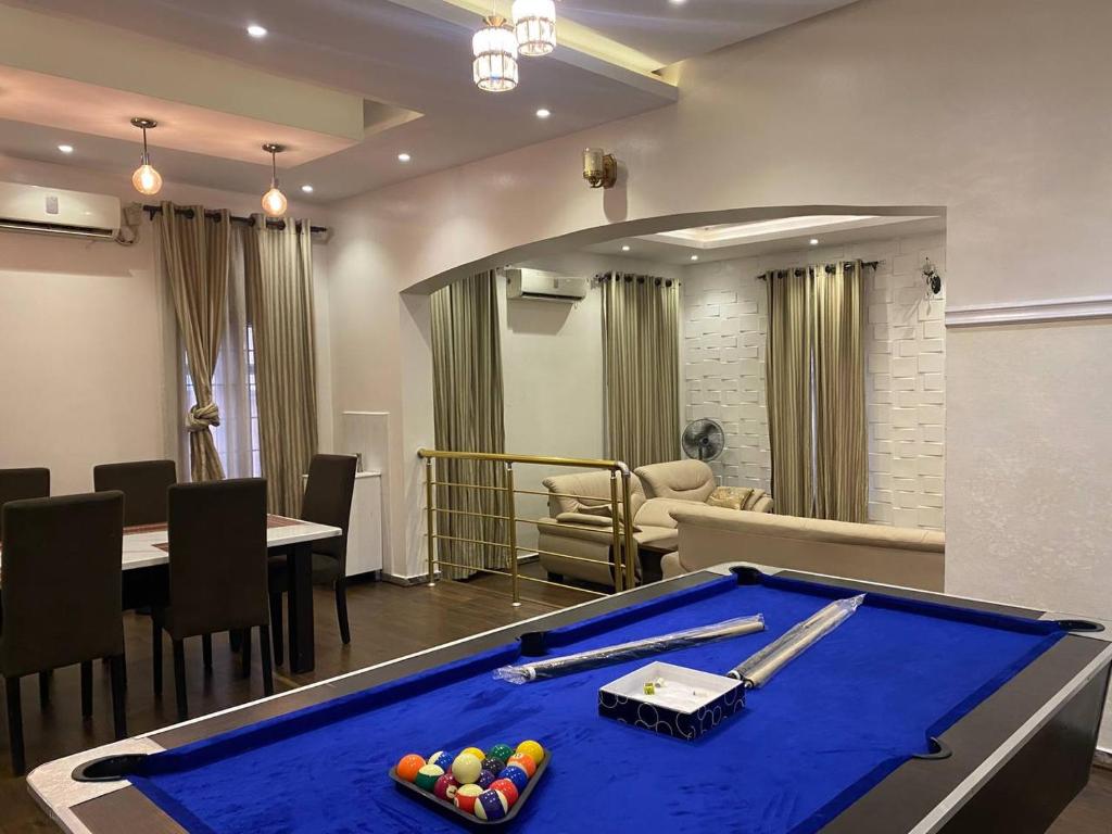 Fedora Luxury Villa in Lekki Phase 1 photo 3