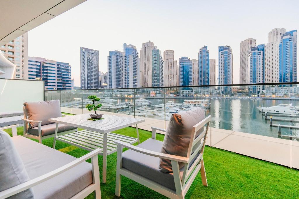 Vida Dubai Marina & Yacht Club , Hotel and Residences , Luxurious 2BR photo 2