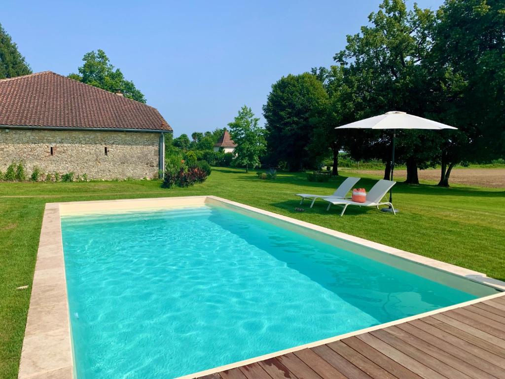 Le Poutic piscine chauffee photo 1