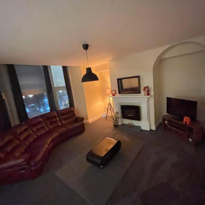 Carlisle City Centre. Spacious Apartment. Ideal location. - Tap to explore photos