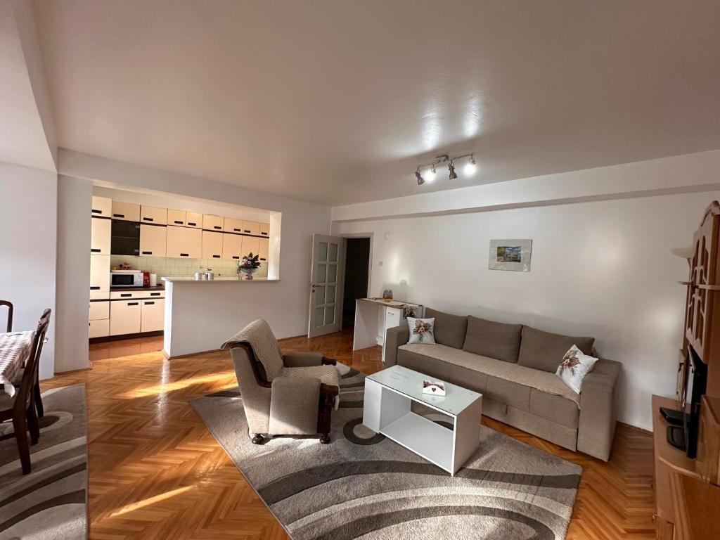 Viktor apartment photo 3