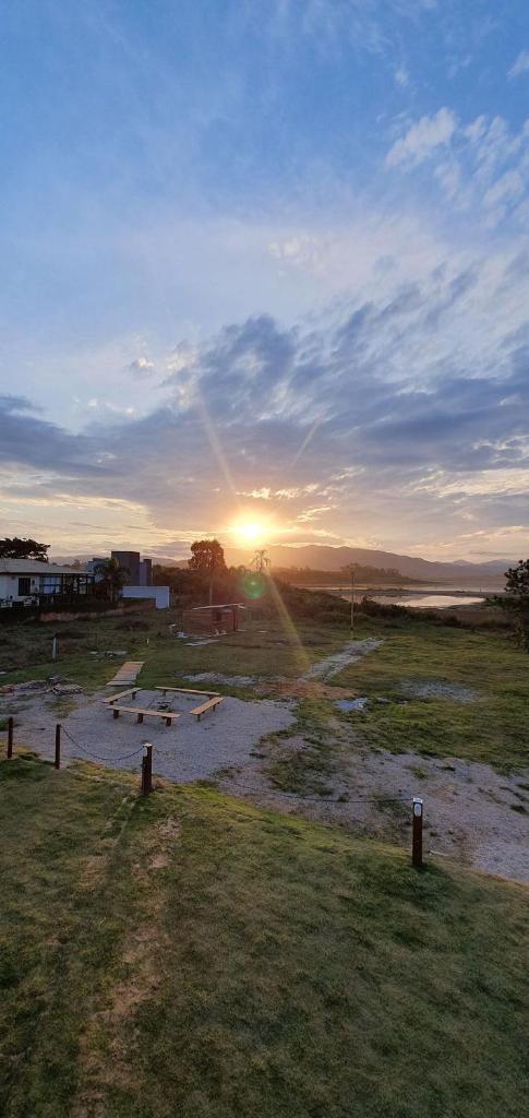 Lindos Bangalos a beira da Lagoa com hidromassagem lareira e churrasqueira individual e cozinha completa