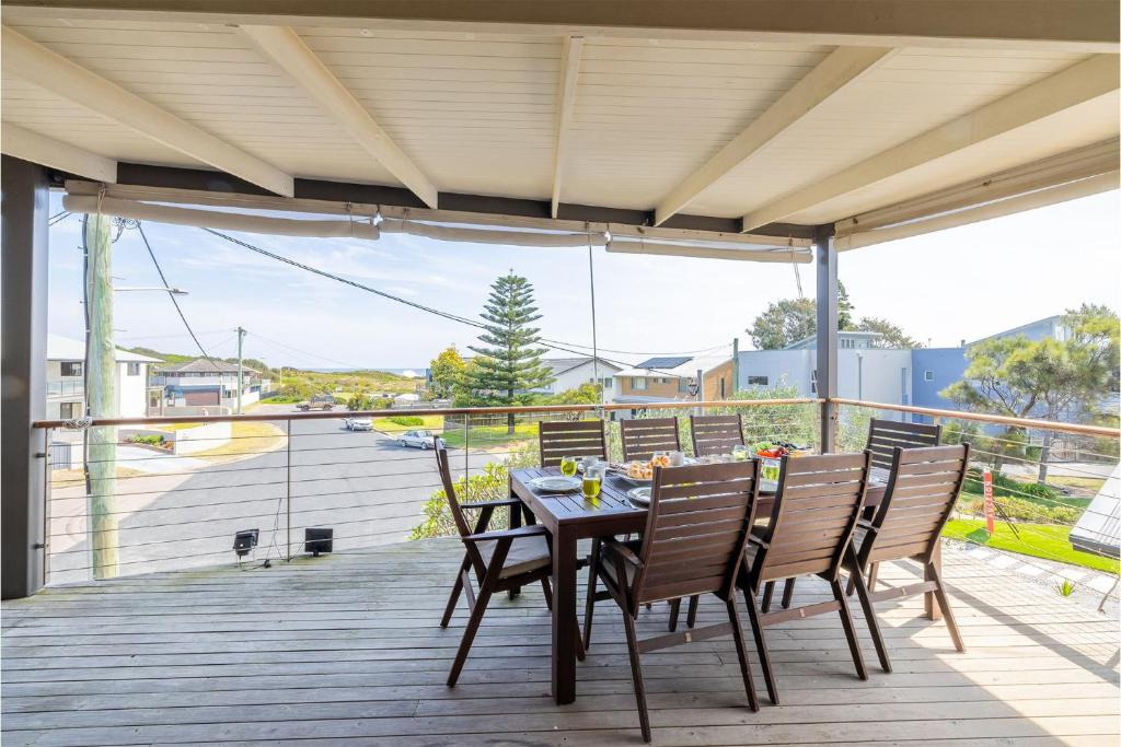 Birubi Point House, 56 Ocean Ave - stunning water views, ducted air con photo 2