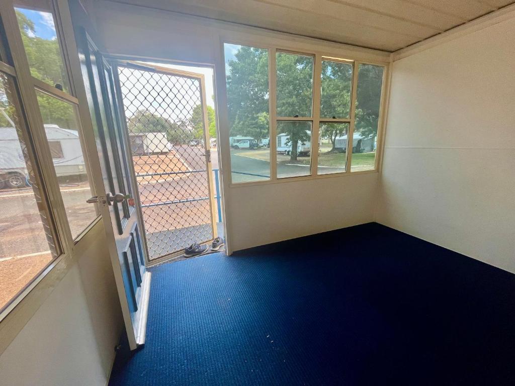 West View Caravanpark photo 2