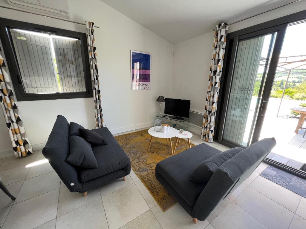 Gîte Crest, avec terrasse et piscine. photo 3